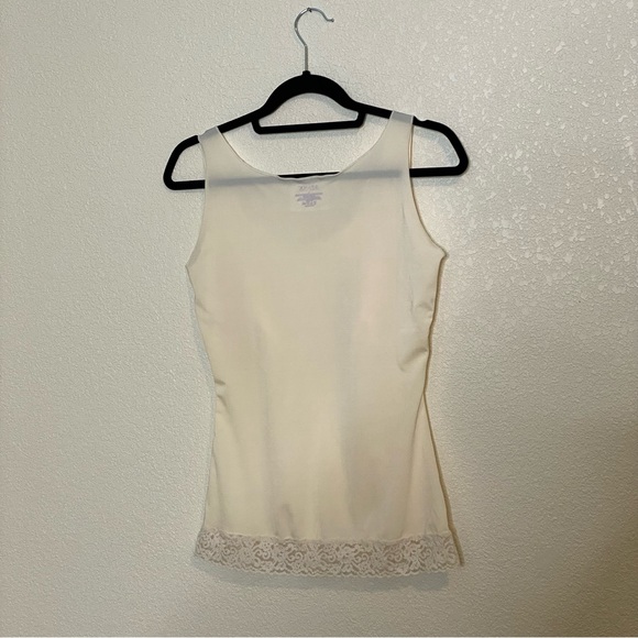 Spanx Hide and Sleek Ivory Shaper Camisole size Large - Picture 3 of 4
